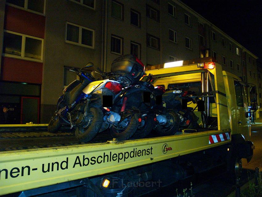 Hochwertige Roller in Garage sichergestellt Koeln Vingst Oranienstr P21.JPG